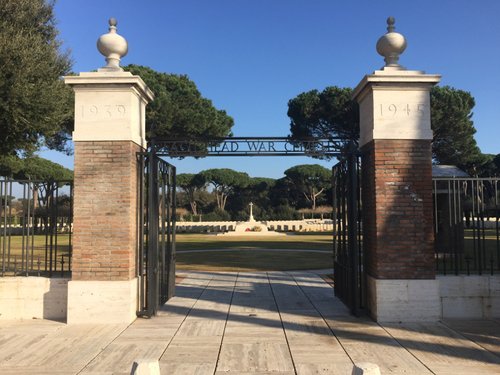 Picture Beach Head War Cemetery